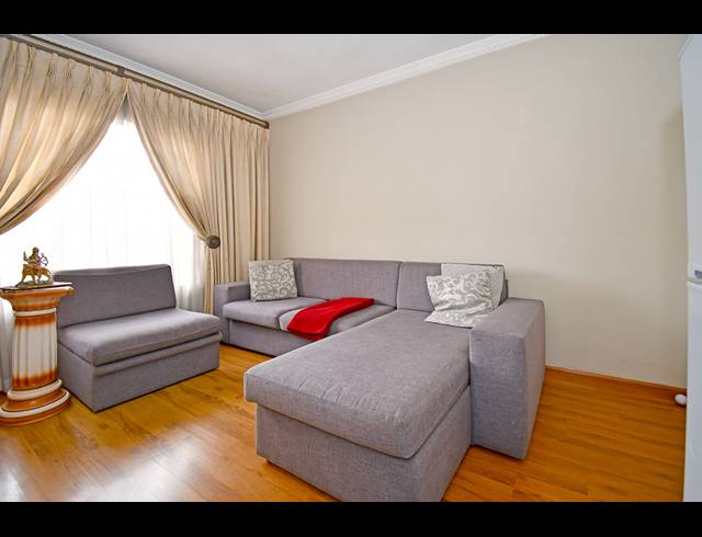 4 BEDROOM TOWNHOUSE FOR SALE IN EDEN GLEN
